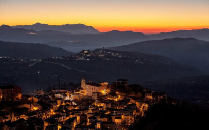 BORGHI E SILENZI: VIAGGIO NELLA BASILICATA AUTENTICA DI ROCCO PAPALEO